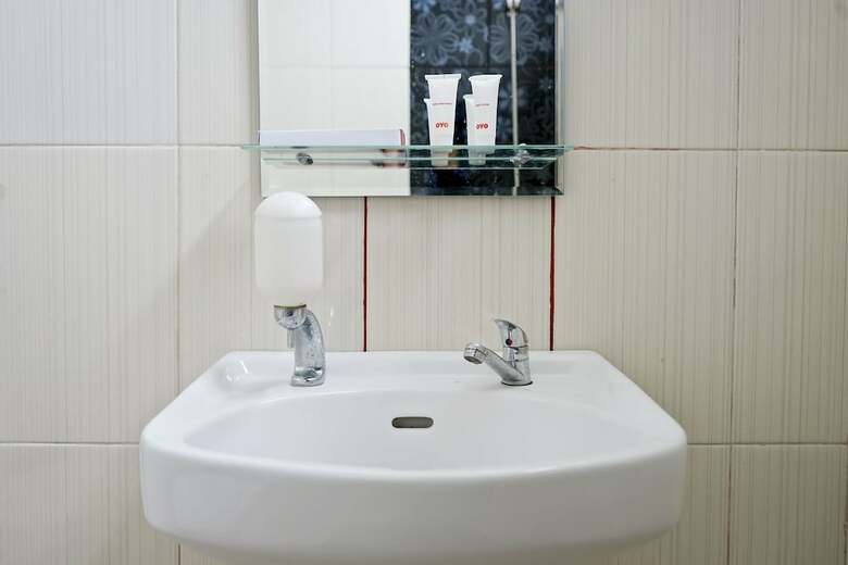 Hostal Oyo 1167 Home Sty Residence