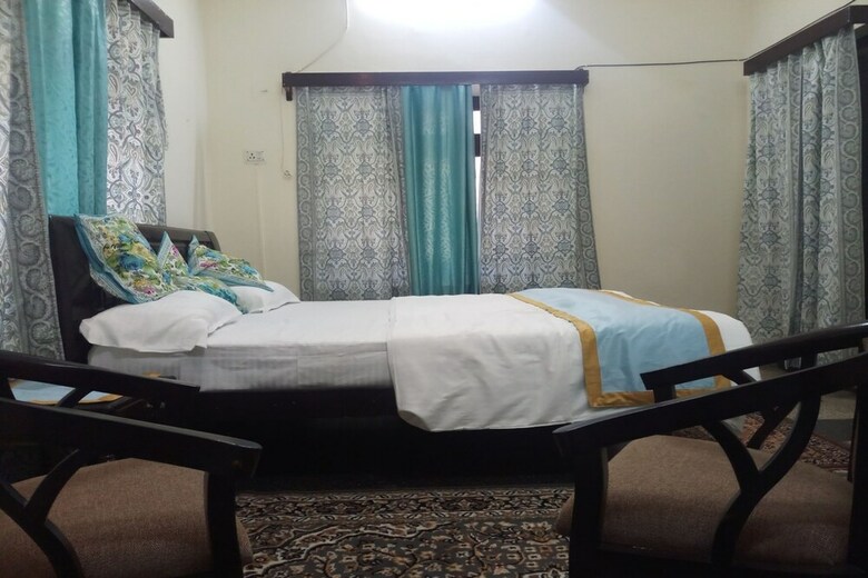 Hotel Krishnangan Home Stay