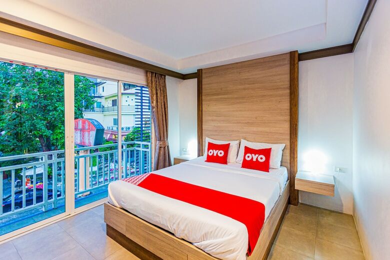 Hotel Oyo 380 Jomthong Mansion