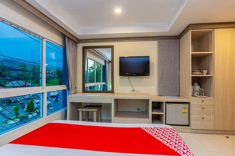 Hotel Oyo 380 Jomthong Mansion