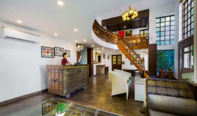 Hotel Summit By The Ganges Resort