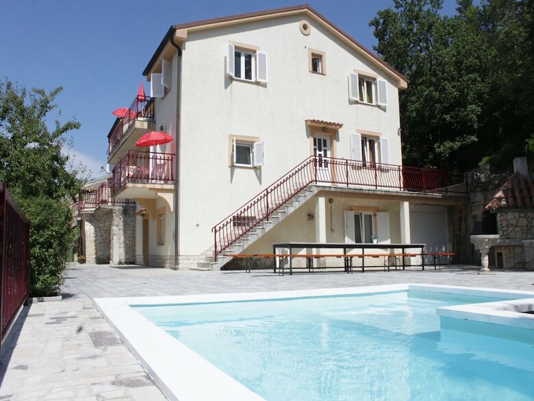 Apartments Neven