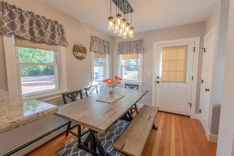 Apartamentos Couple's Mountain Getaway Close To Everything!
