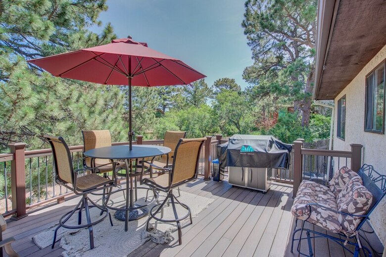 4br Entertainer Af Academy Hot Tub, Firepit!