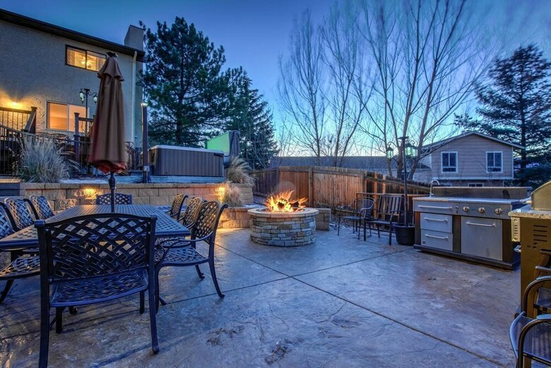 4br Entertainer Af Academy Hot Tub, Firepit!