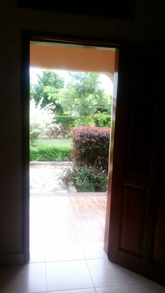 Hotel Lavic Country Resort