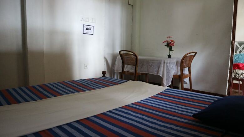 Hotel Senani Guesthouse
