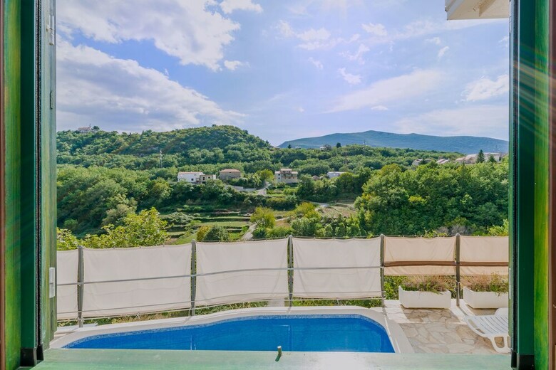 Villa Holiday Home Zve?anje