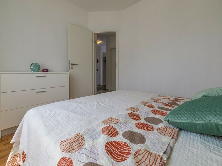 Apartment Cherry