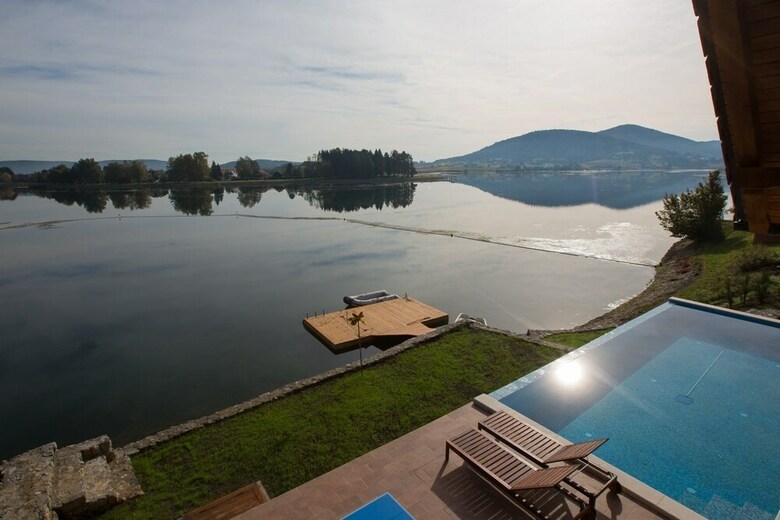 Villa Jezerska Vila