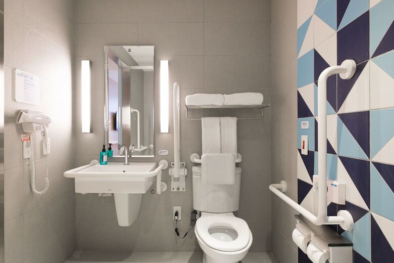 Hotel Holiday Inn Express Taichung Fengchia