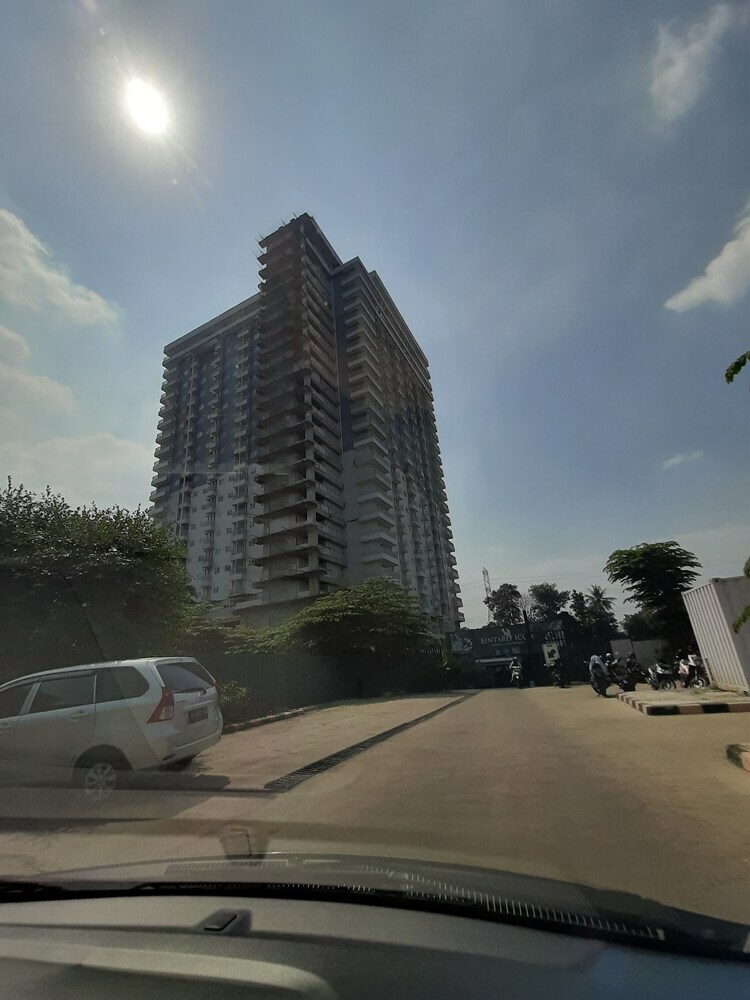 Contemporary Studio Apartment At Gading Nias Residence
