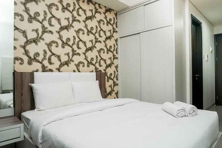 Best Price Studio @ Puri Mansion Apartment