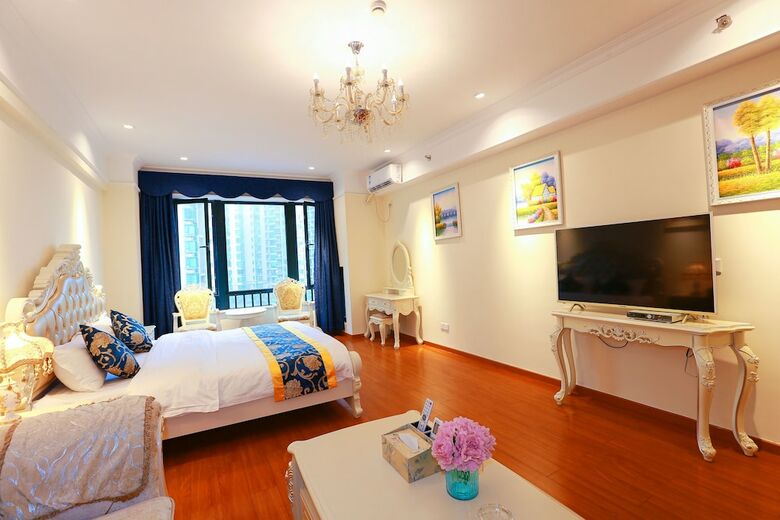 Mango Holiday Apartment Hotel