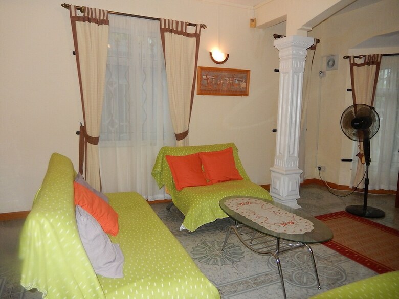 Hotel La Mirage Residence Guest House
