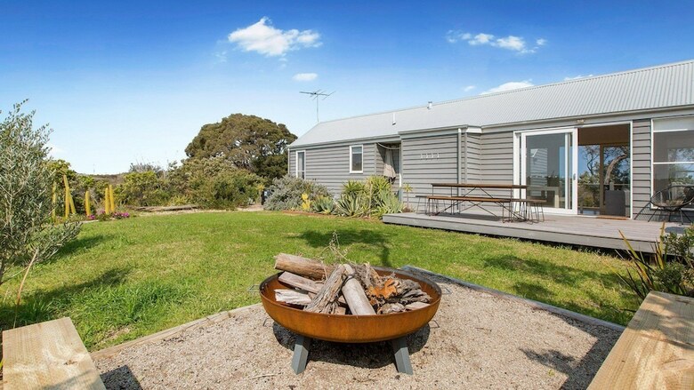 Dimmicks Retreat 300m To Beach