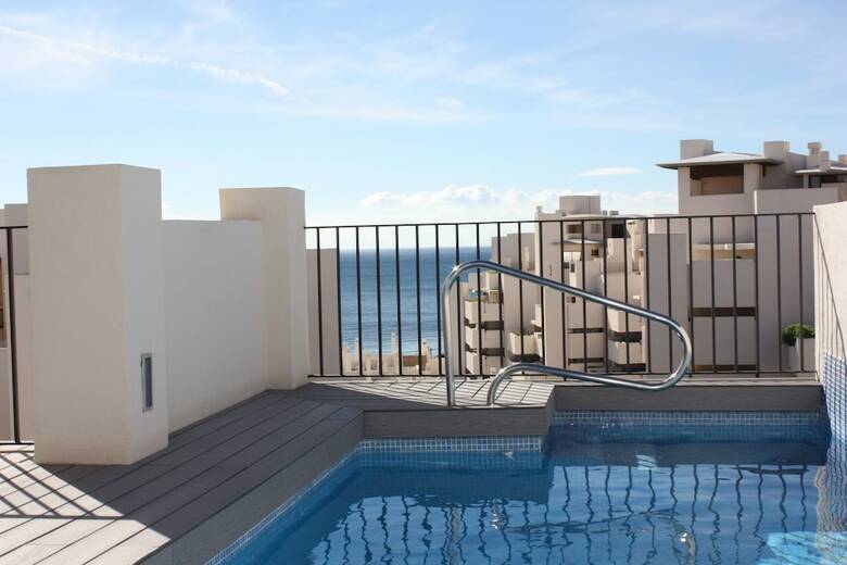 Apartamentos Penthouse With Private Pool Near Beach