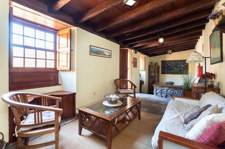 Villa Homelike Century Nature House