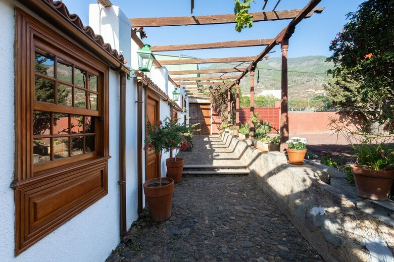 Villa Homelike Century Nature House