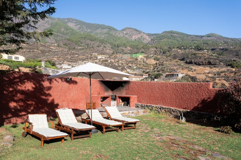 Villa Homelike Century Nature House