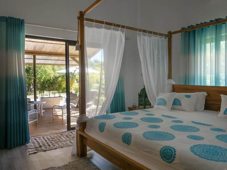 Hotel Sweet Island