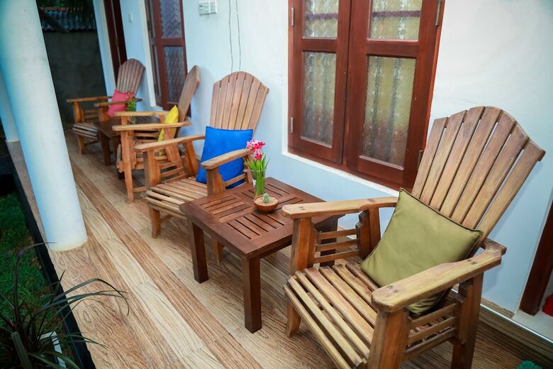 Hotel Hasaranga Holiday House