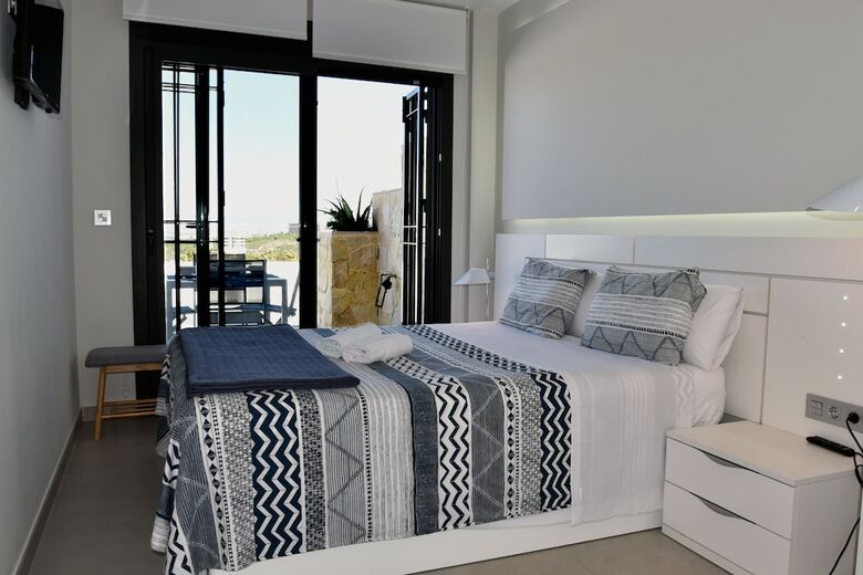Apartamentos Apto de Lujo En La Playa Con Piscina (#6)