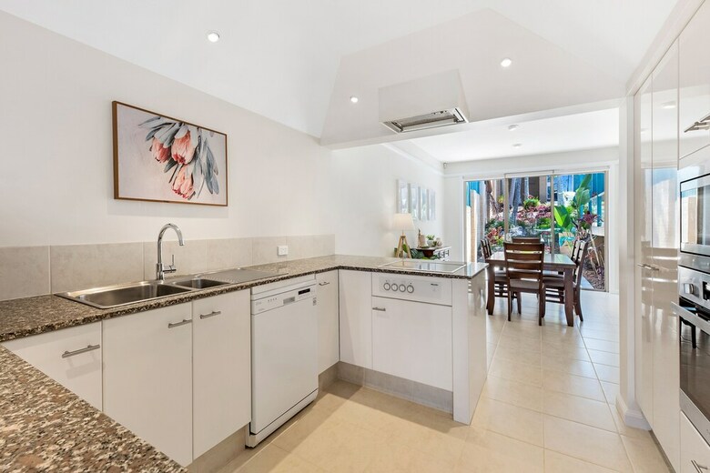 Sunshine Villa At Sanctuary Cove
