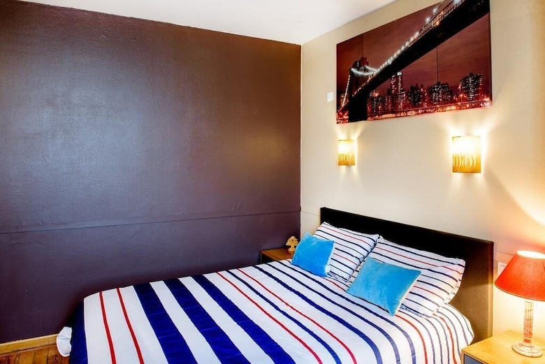 Hotel La Sainte Famille - Chambres D'hotes