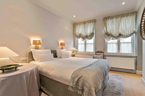 Rustic Private Cottage With 2 King Beds In Old Centre - Groeninghe