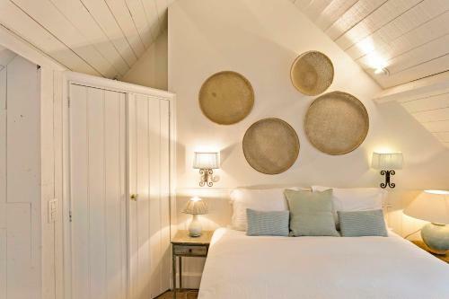 Rustic Private Cottage With 2 King Beds In Old Centre - Groeninghe