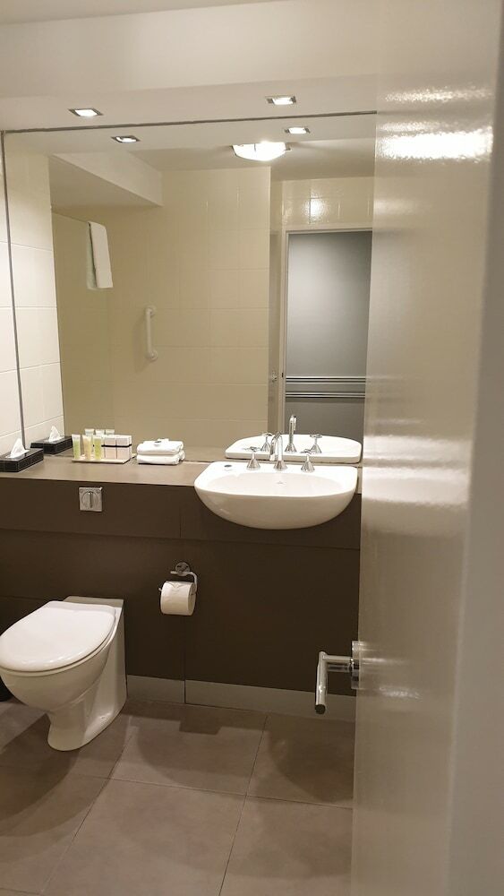 Melbourne Kew Central Apartment Hotel