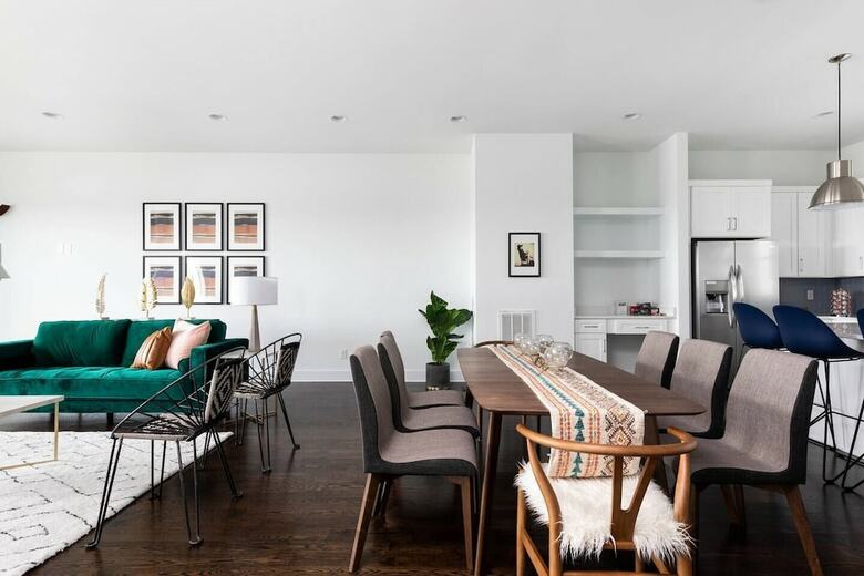 Domio Sylvan Park Modern 4br Balcony