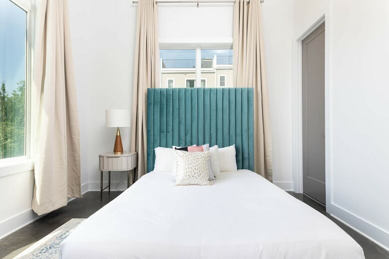 Domio Sylvan Park Elegant 8br 2 Houses