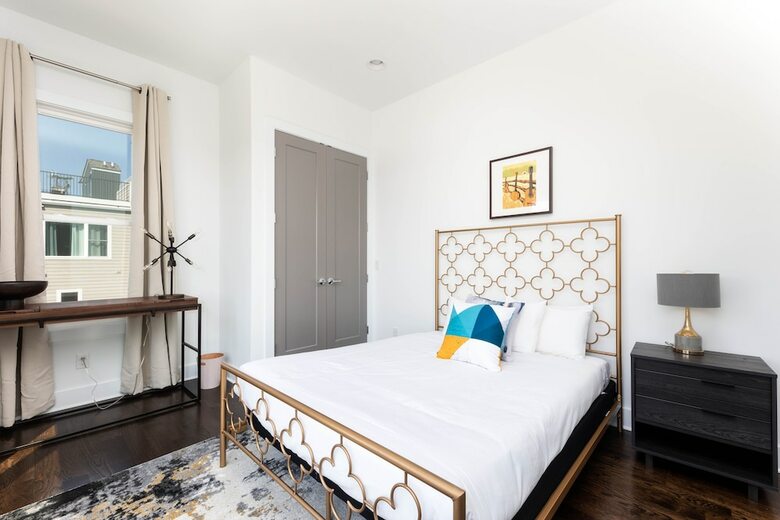 Domio Sylvan Park Elegant 8br 2 Houses