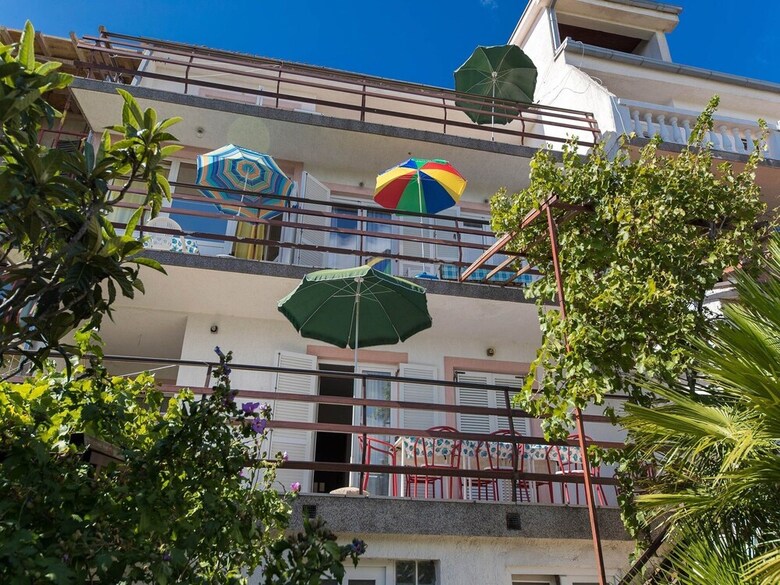 Apartments Biserka