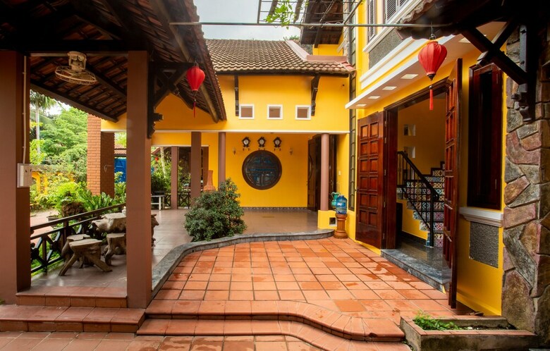Hotel Dinh Villa