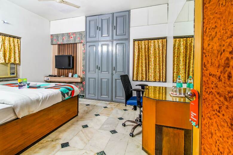 Hotel Fabexpress Satakshi Guest House