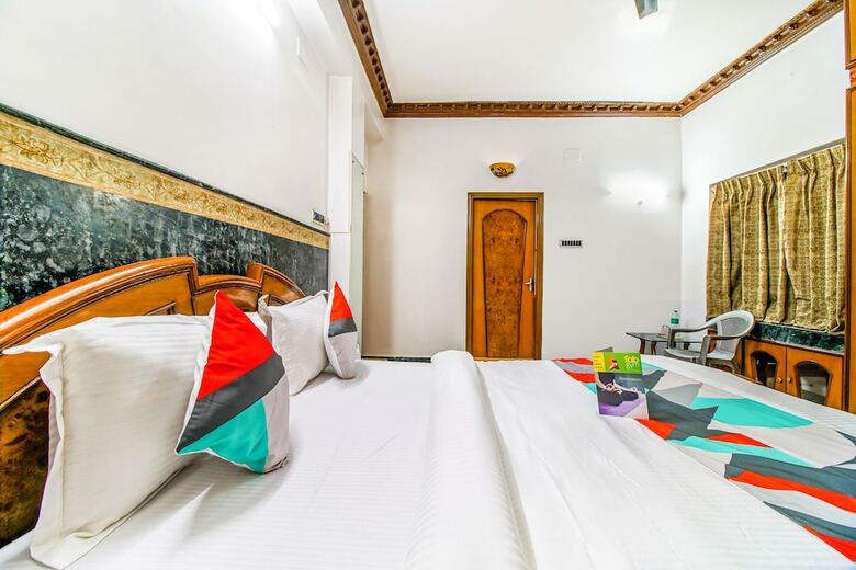 Hotel Fabexpress Satakshi Guest House