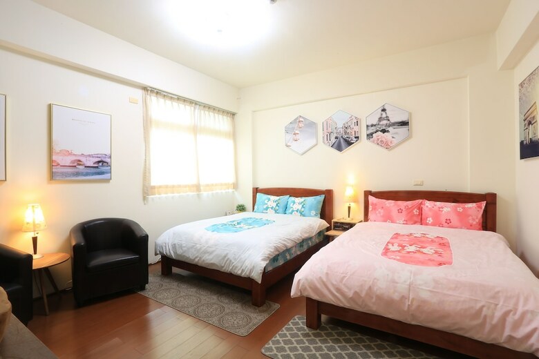 Hotel Downshifted House