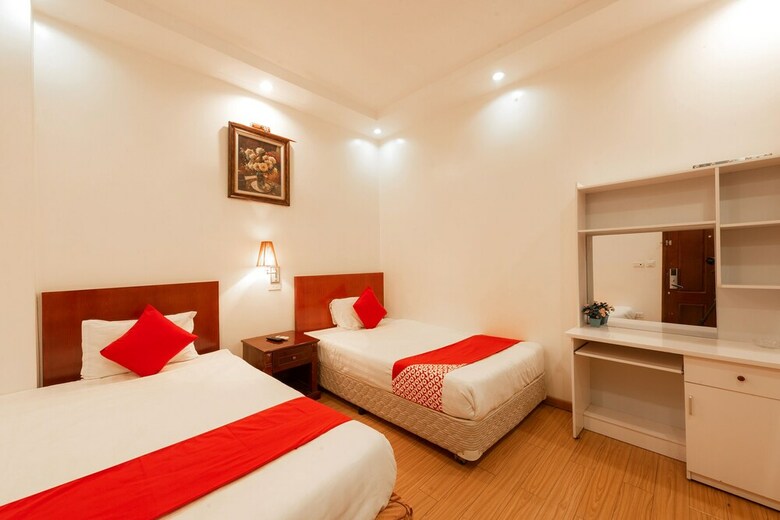 Oyo 222 Queen Hotel