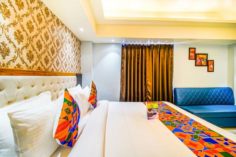 Fabhotel Svr And Banquet