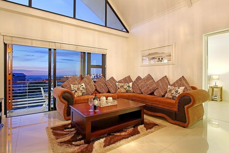 Apartamentos Azure 222
