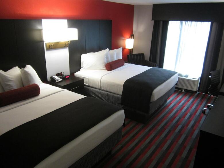Best Western Plus Carrollton Hotel