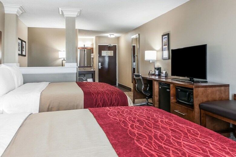 Hotel Comfort Inn And Suites