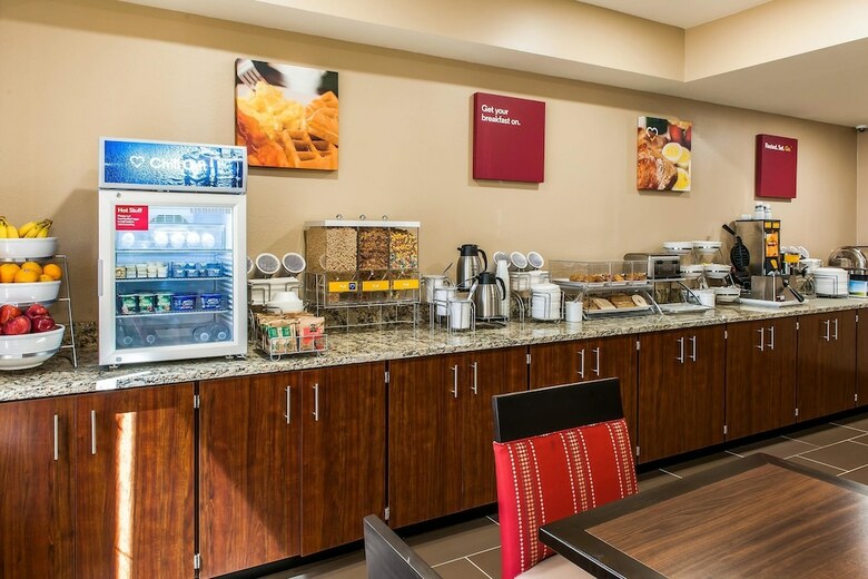 Hotel Comfort Inn And Suites