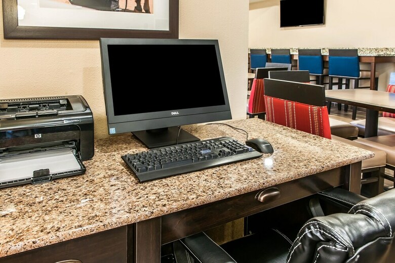 Hotel Comfort Inn And Suites