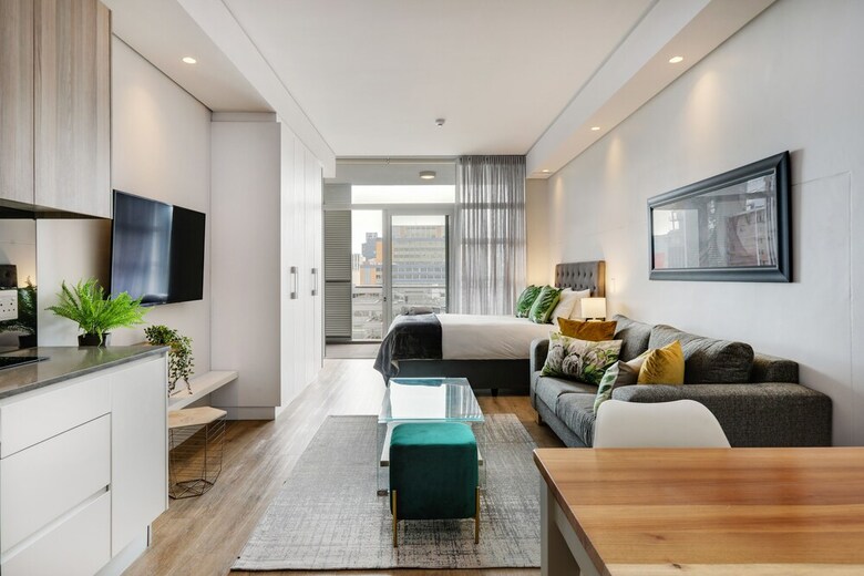 Eco Balcony Sentinel Apartment 1006