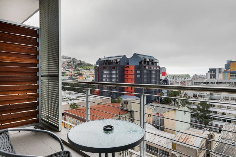 Eco Balcony Sentinel Apartment 1006