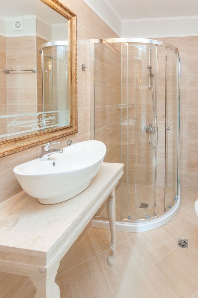 Hotel Harmony Suites Grand Resort